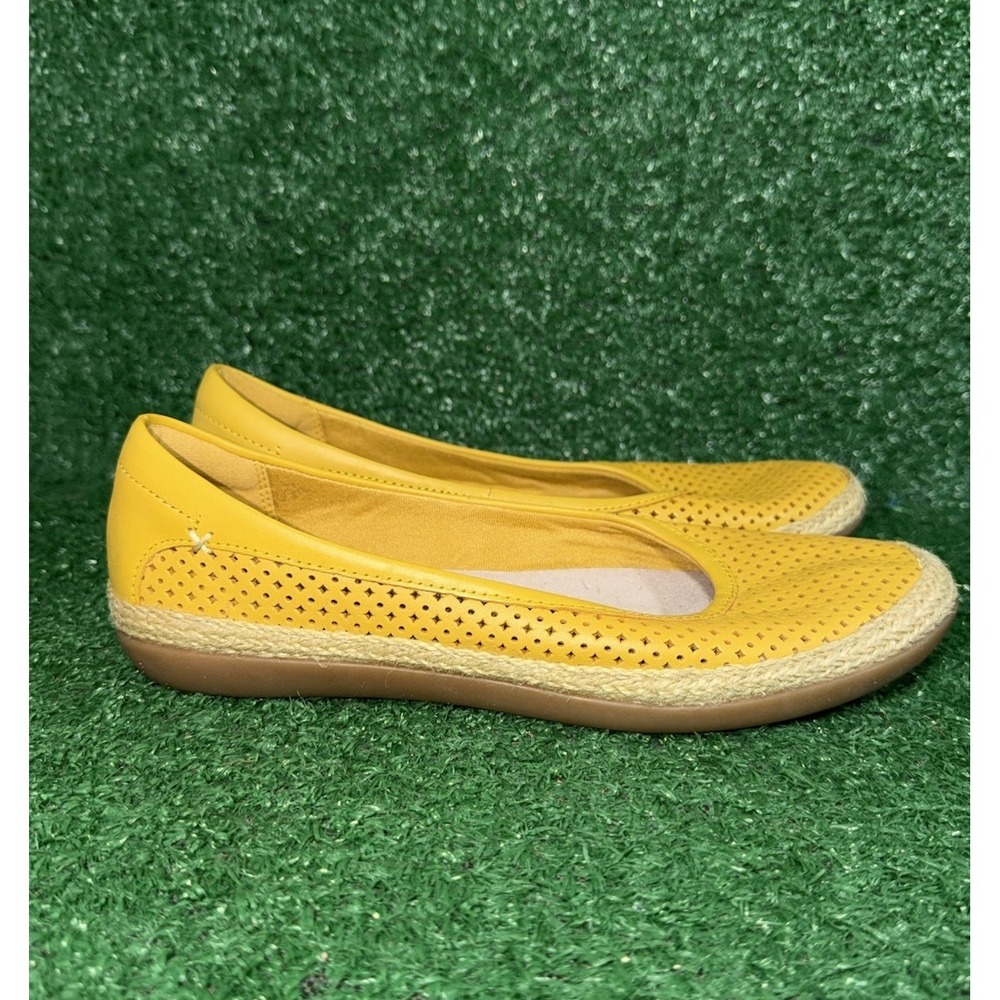 Clarks Womens Size 6 Yellow Leather Perforated Danelly Adira Slip-On Shoes